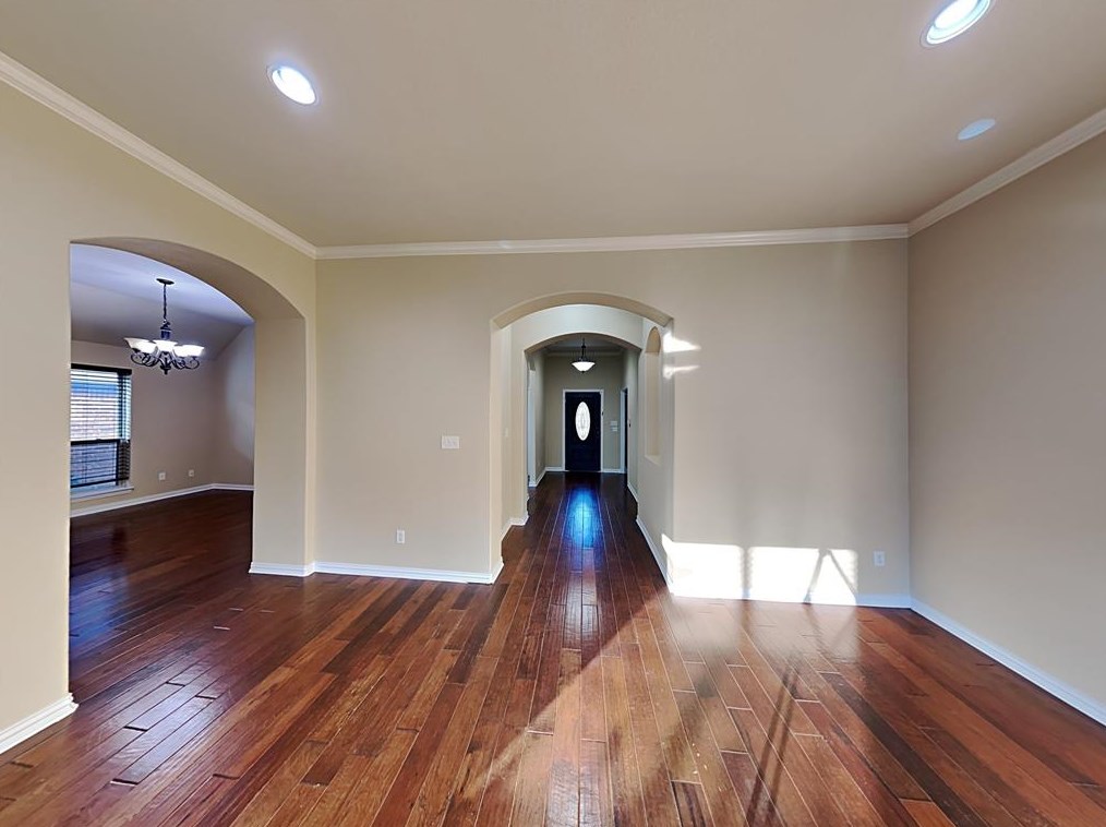 309 Sterling Dr, Fort Worth, TX 76126