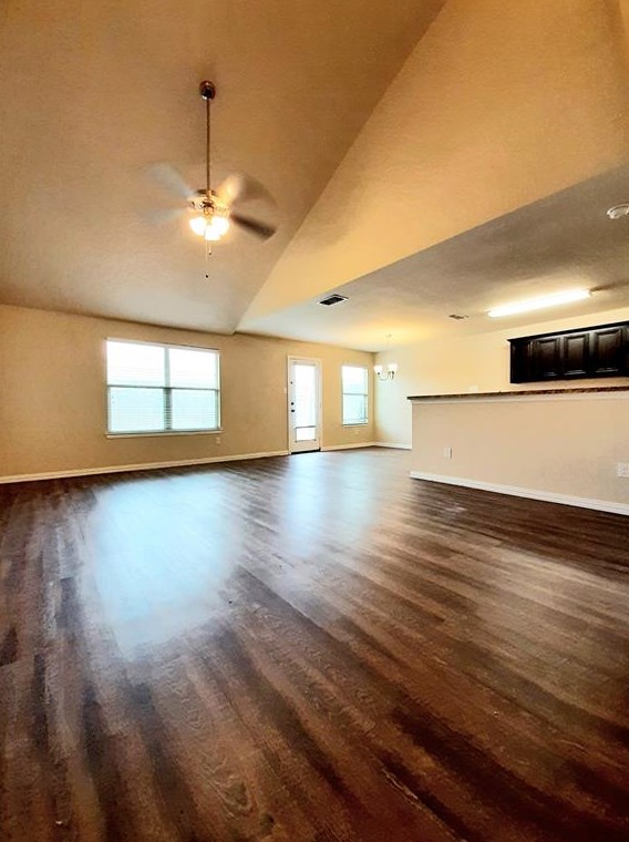 712 River Hill Ln, Fort Worth, TX 76114