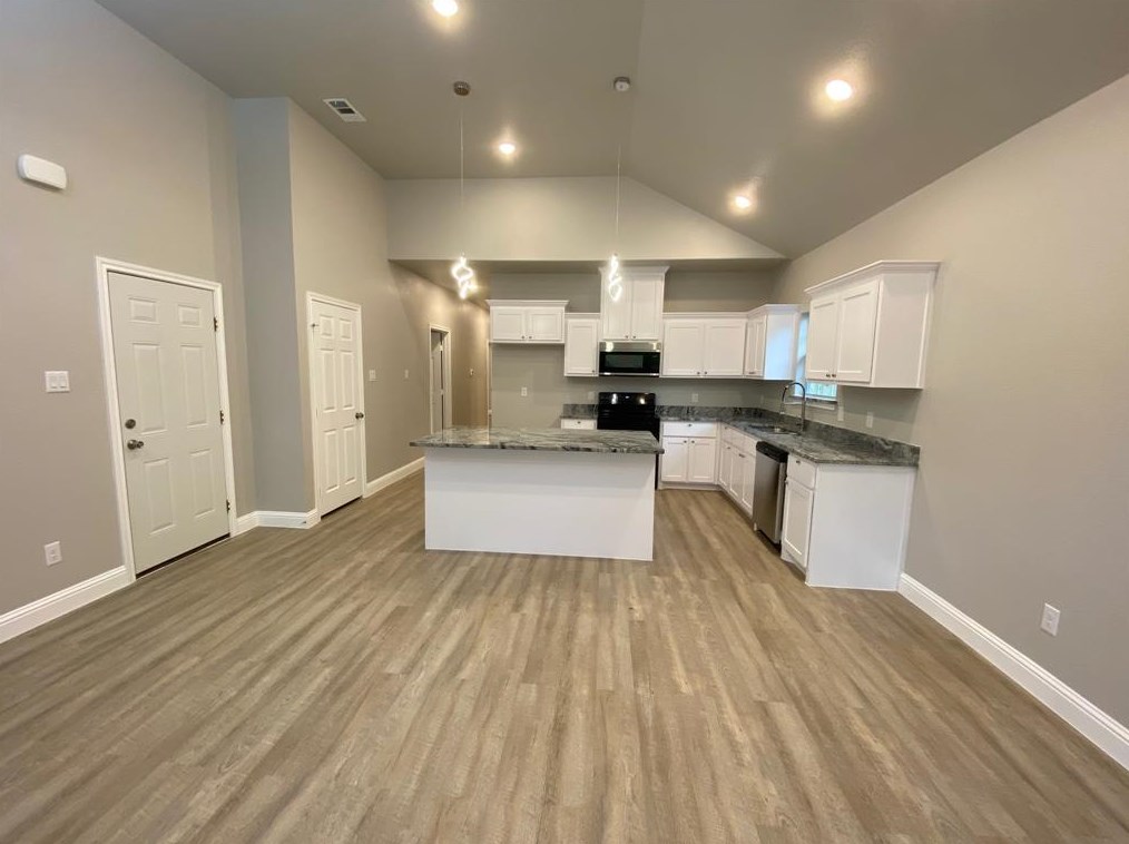 2211 Henry St, Greenville, TX 75401