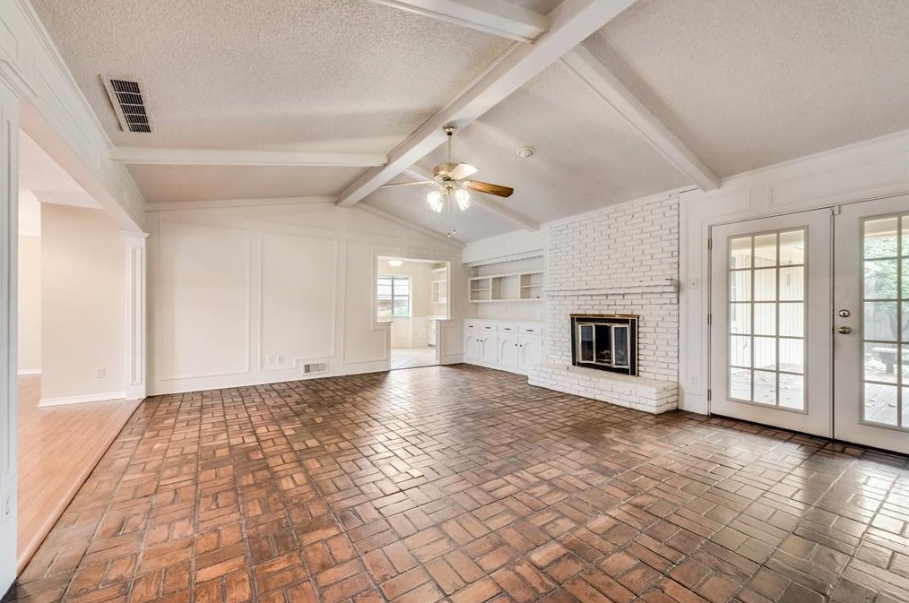 9351 Heatherdale Dr, Dallas TX  75243-6153 exterior