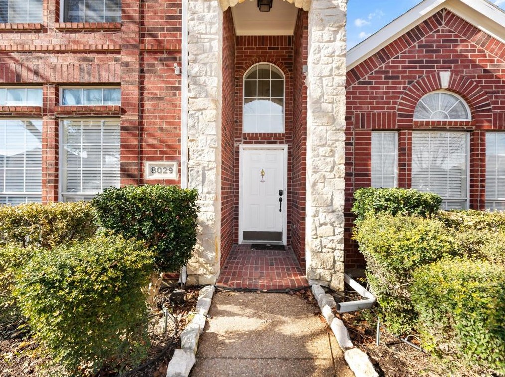 8029 Case Dr, Plano, TX 75025