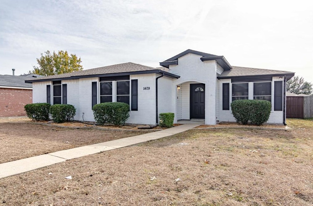 1409 Windward Ln, St Paul, TX 75098