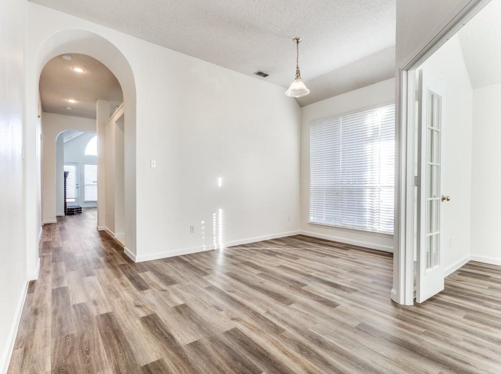 7012 Park Hill Trl, Garland, TX 75048