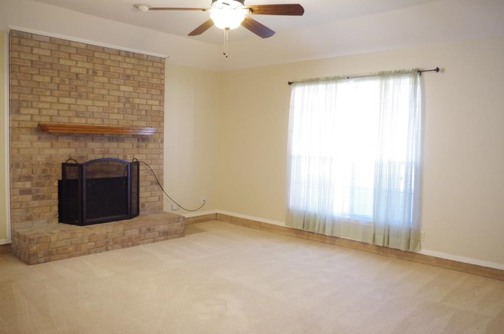 5715 Ridgerock Rd, Fort Worth, TX 76132