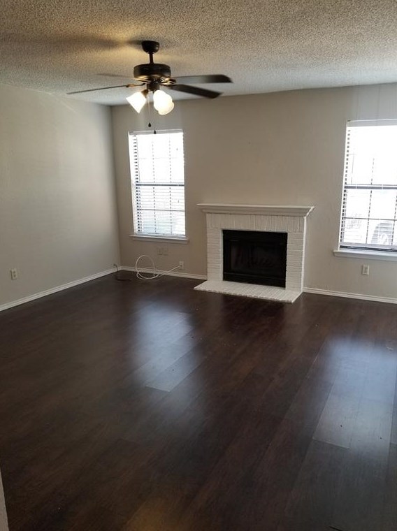 1223 Dallas Dr, Denton, TX 76205