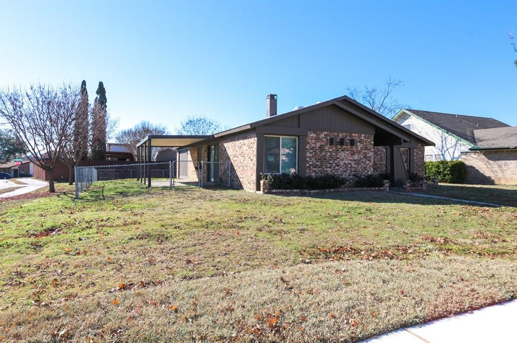 738 Red Wing Dr, Lewisville, TX 75067