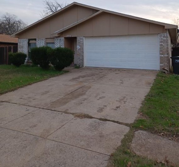 1509 Steinburg Ln, Fort Worth, TX 76134