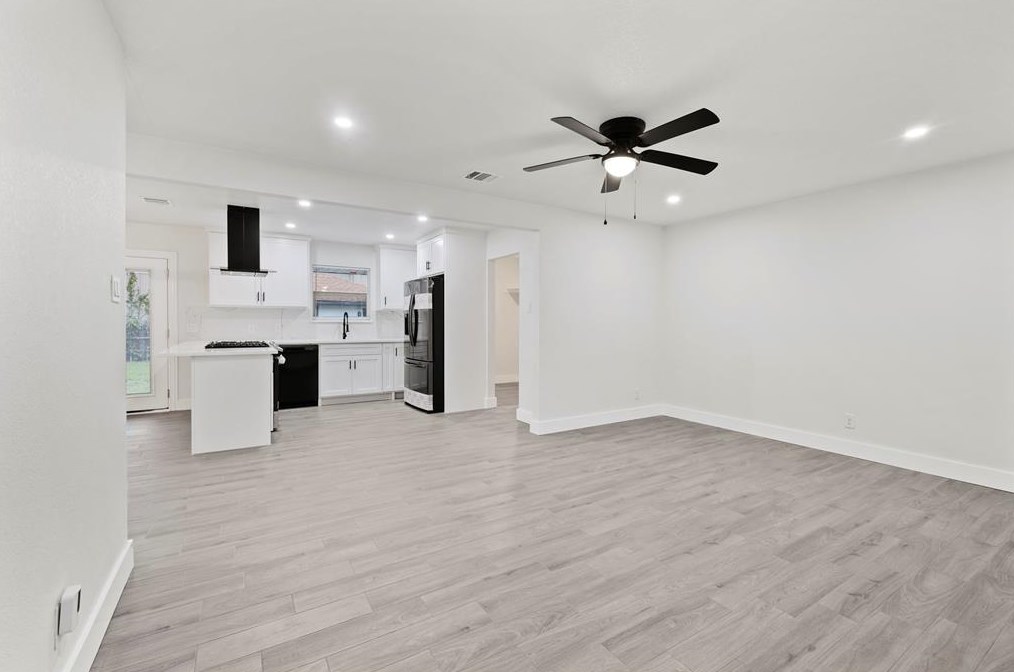10455 Allegheny Dr, Dallas, TX 75229
