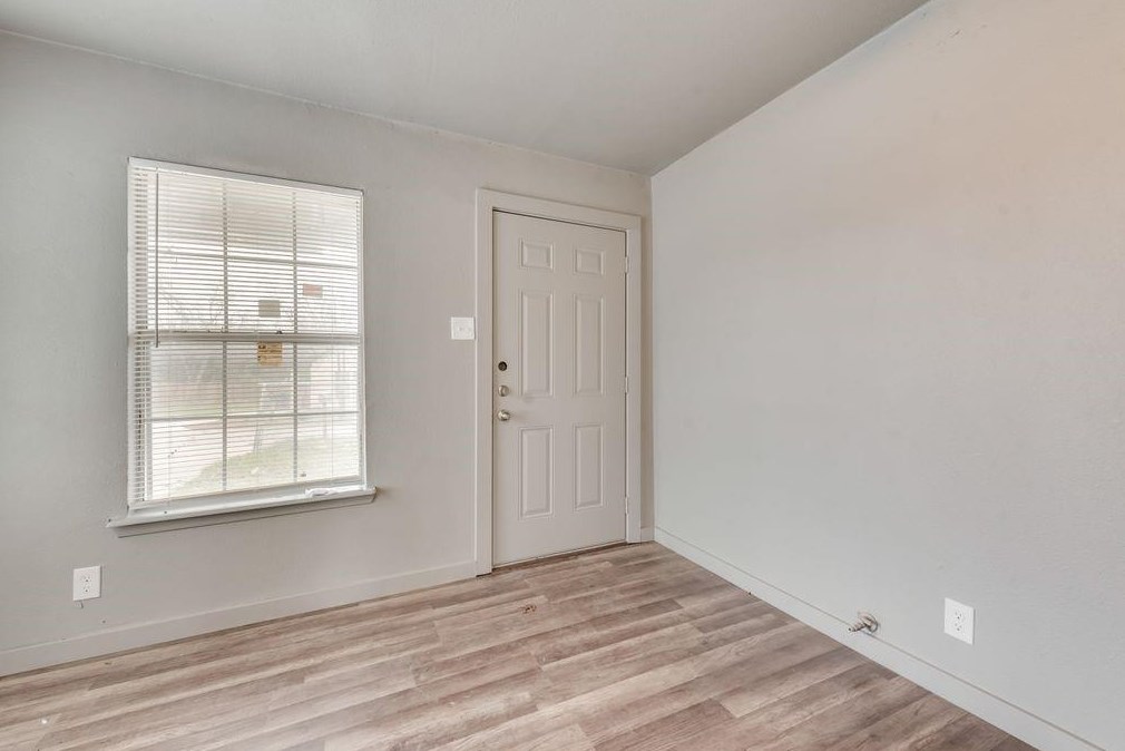 4414 Cinda Ree Ln, Dallas, TX 75216