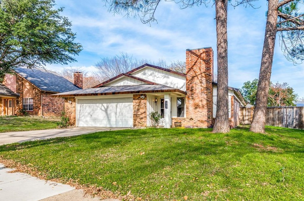 2909 Meandering Way, Bedford, TX 76021