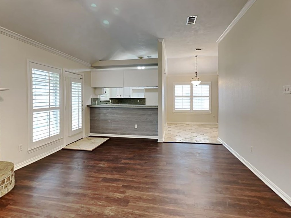 405 E Brooks St, Forney, TX 75126