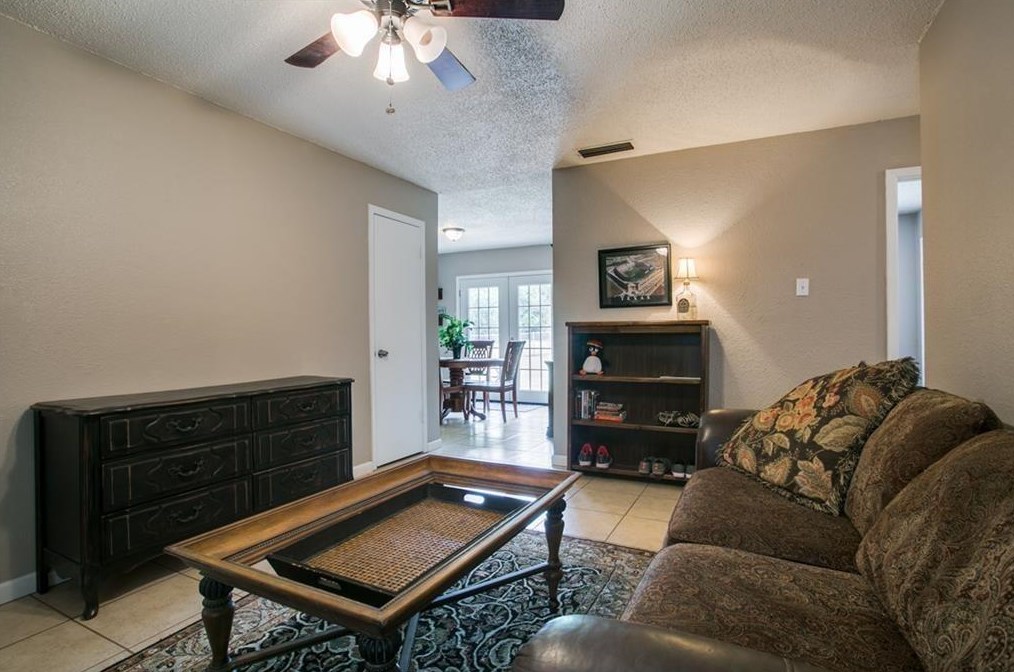 3029 Montclair Pl, Denton, TX 76209