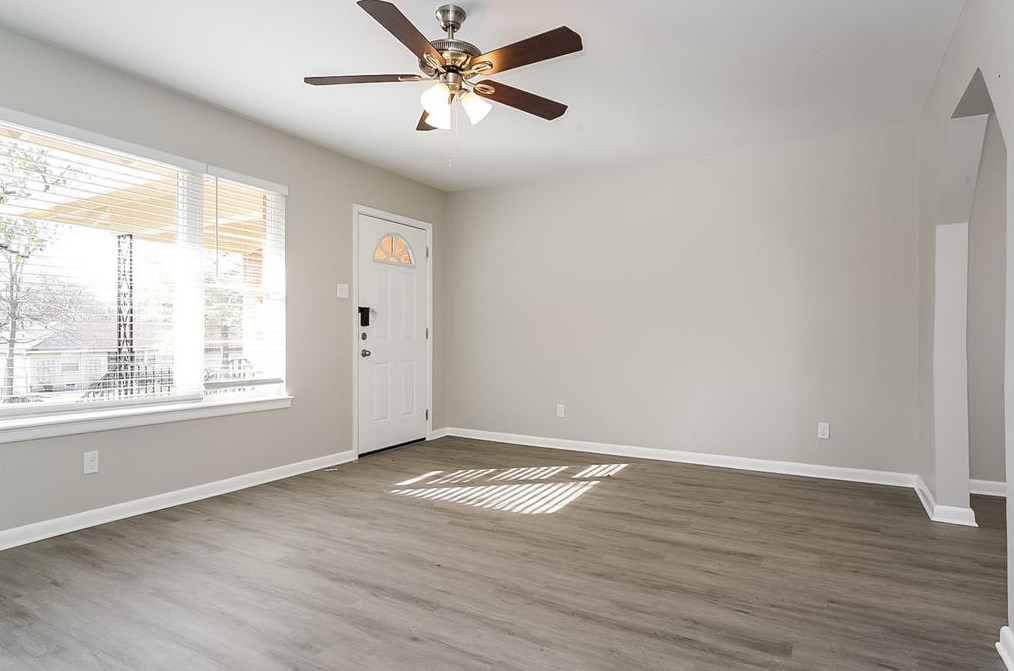 7431 Piedmont Dr, Dallas TX  75227-9329 exterior