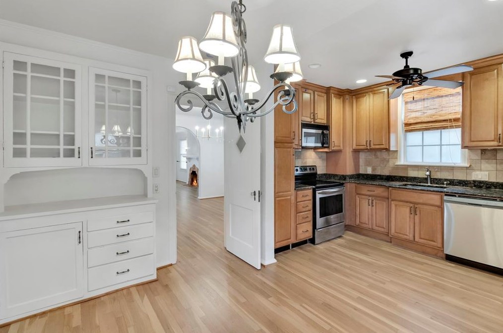 4031 Hawthorne Ave, Dallas, TX 75219