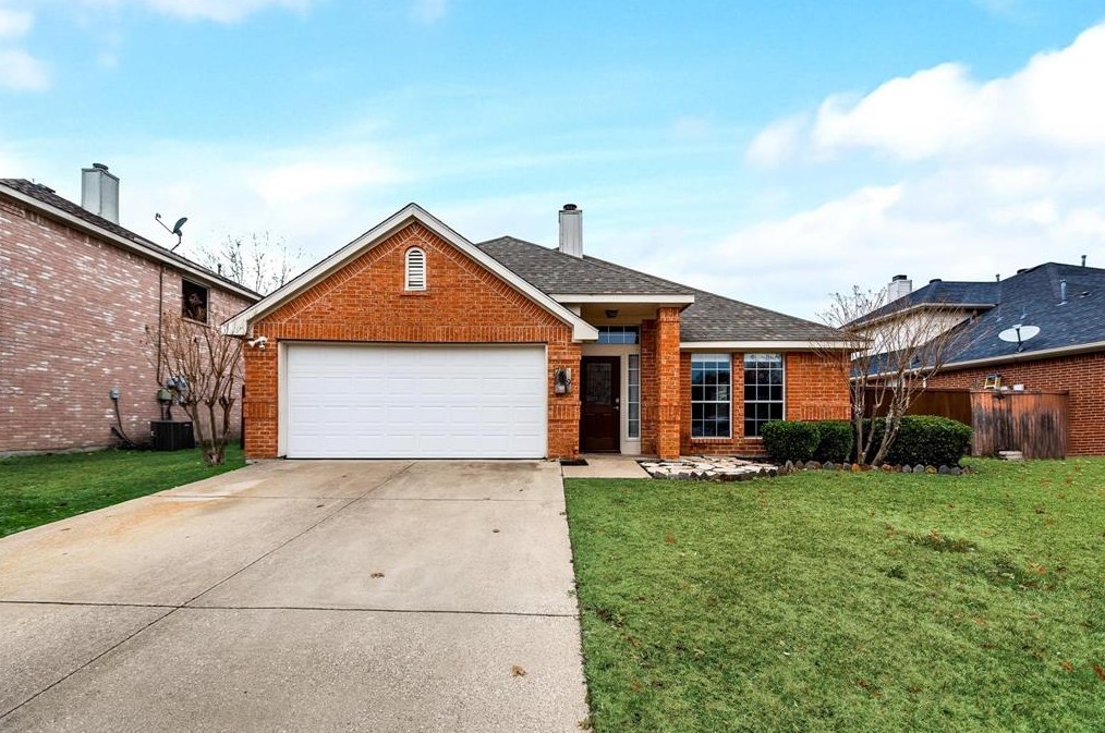 7409 Gillon Dr, Rowlett, TX 75089