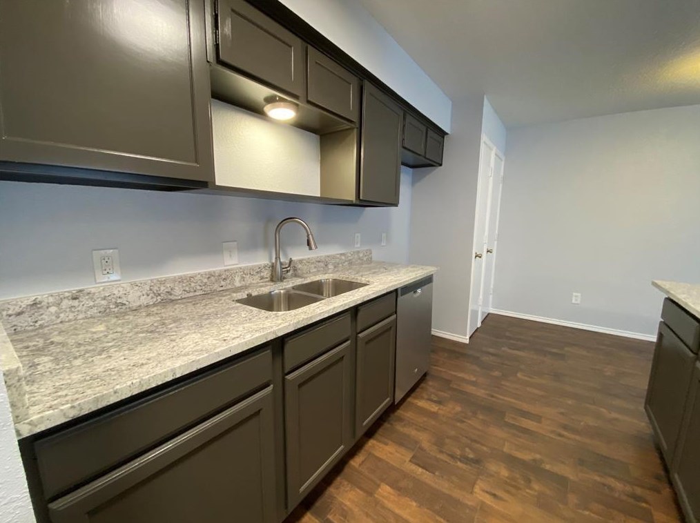 7208 Ne Loop 820, Fort Worth, TX 76180