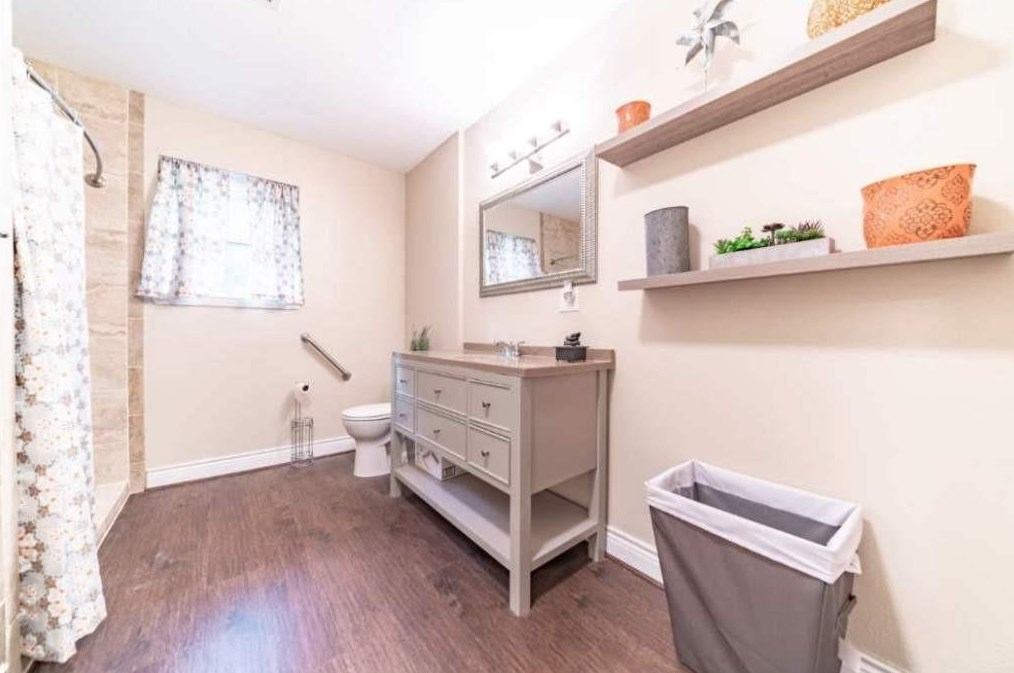 2707 Maceo Cir, Dallas TX  75216-3436 exterior