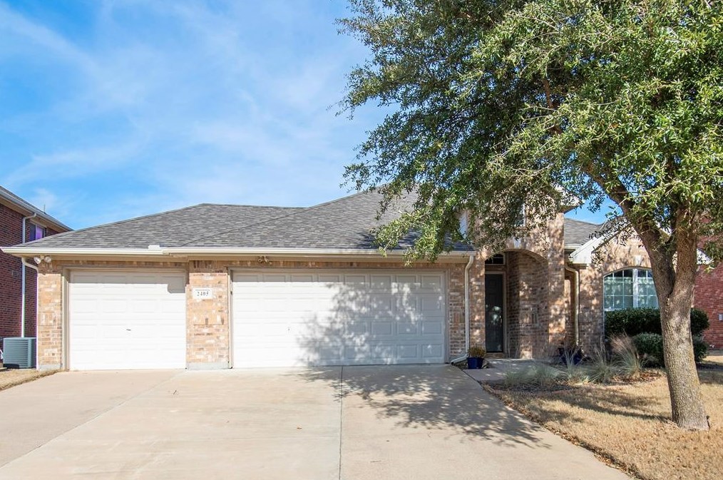 2405 Morning Dew Dr, Oak Point, TX 75068