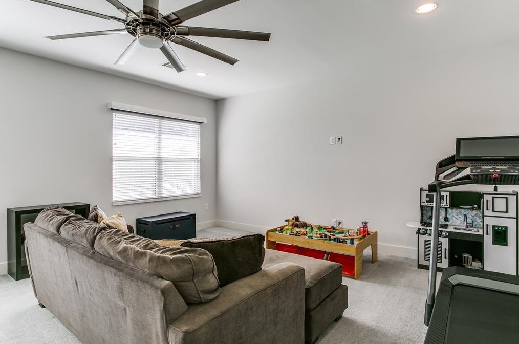 4009 Park Ln, Dallas TX  75231-5931 exterior