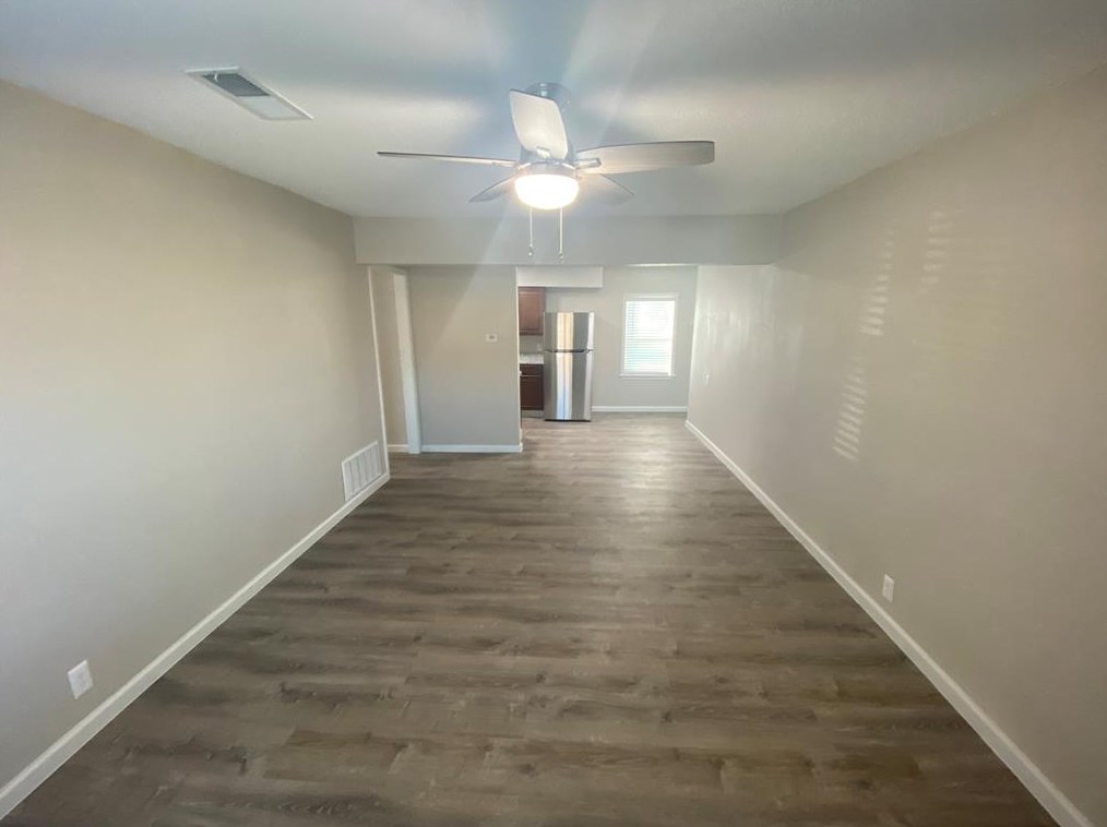 2105 S 1st St, Garland, TX 75040