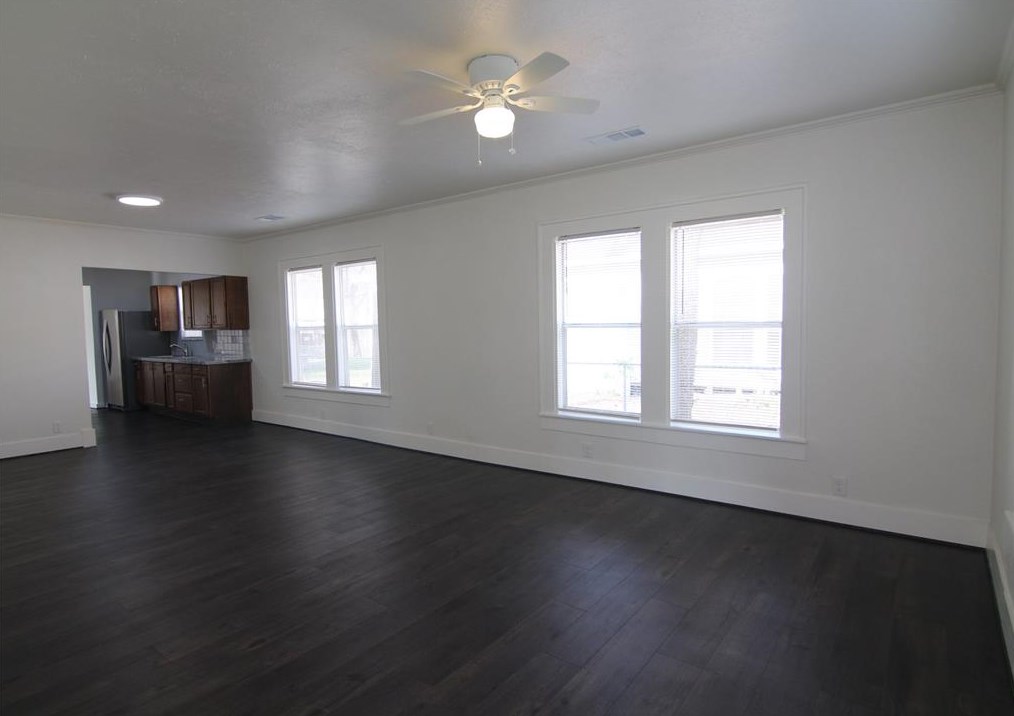 511 Cristler Ave, Dallas, TX 75223