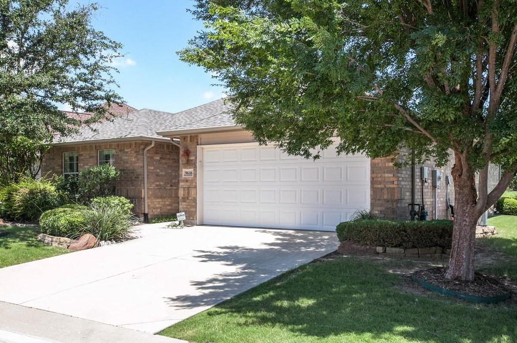 9616 Pepperwood Trl, Denton, TX 76207