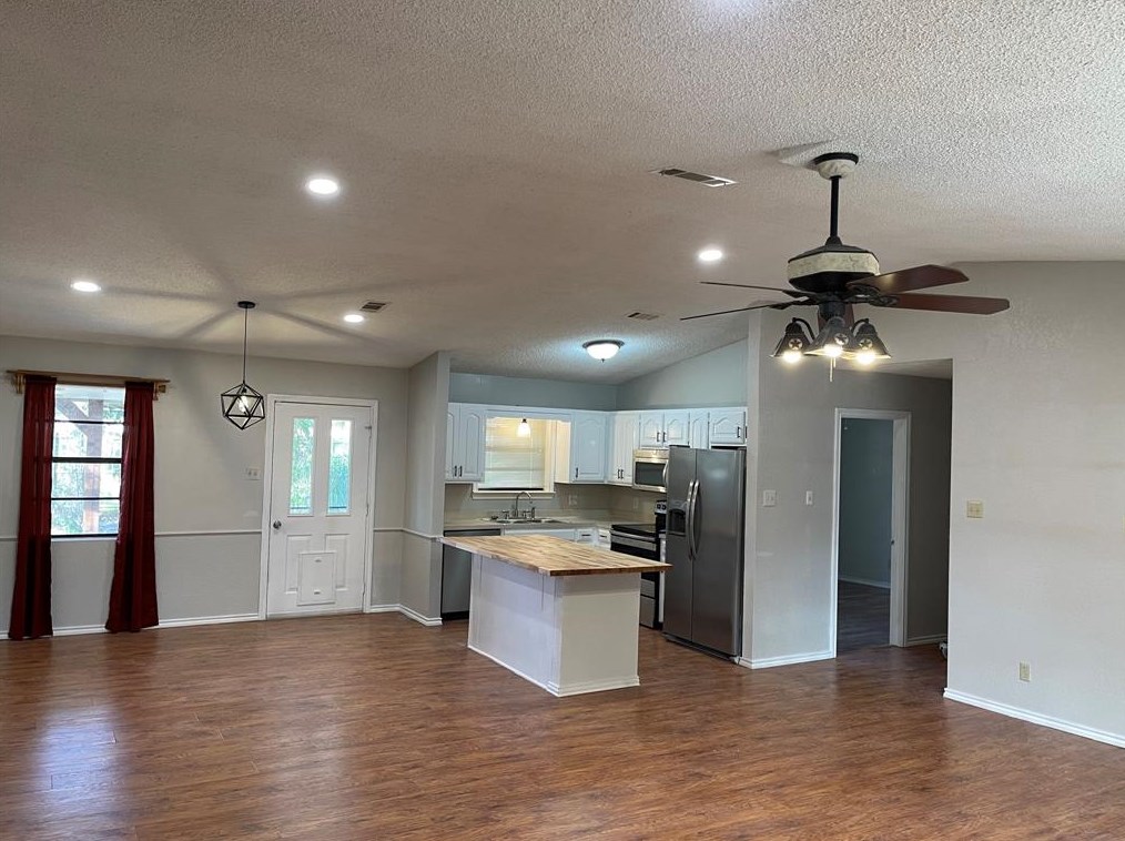 429 Martin St, Bonham, TX 75418