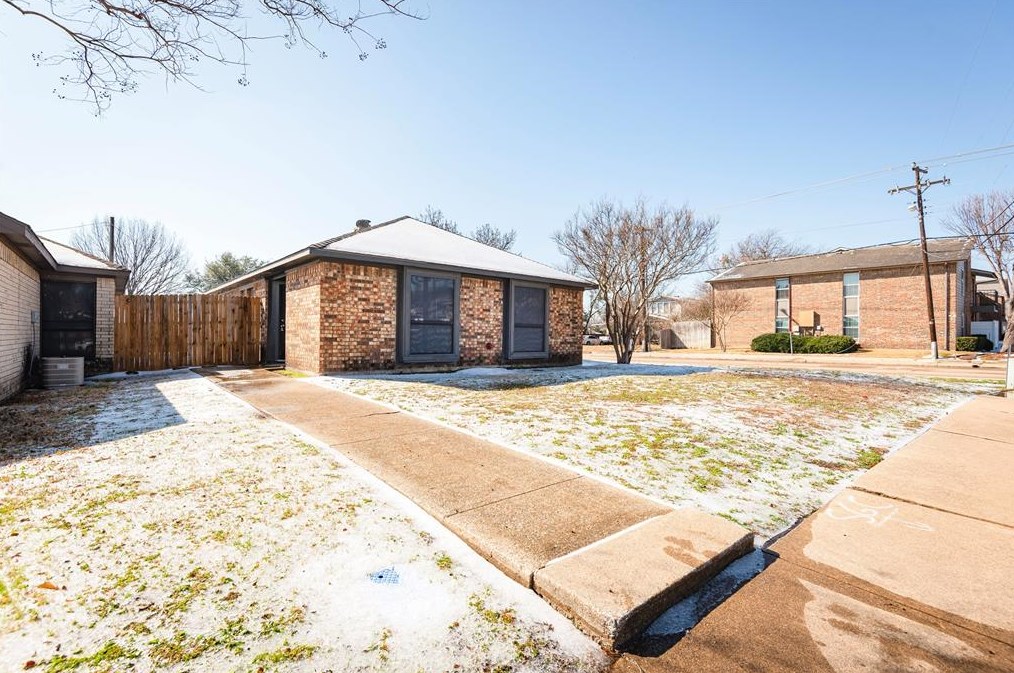 211 Stone Cir, St Paul, TX 75098
