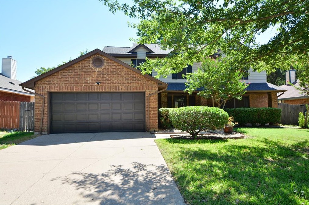 2104 Bershire Dr, Lewisville, TX 75028