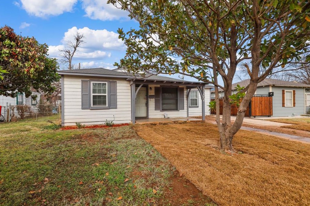 3262 Todd Ave, Fort Worth, TX 76110