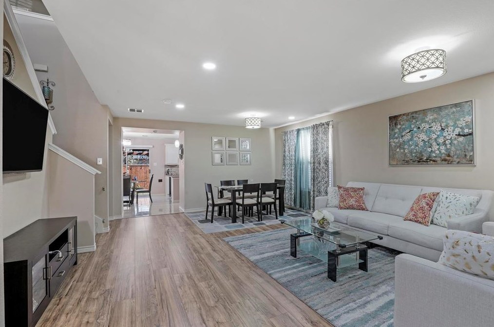 812 Margaret Dr, Mckinney TX  75071-3174 exterior