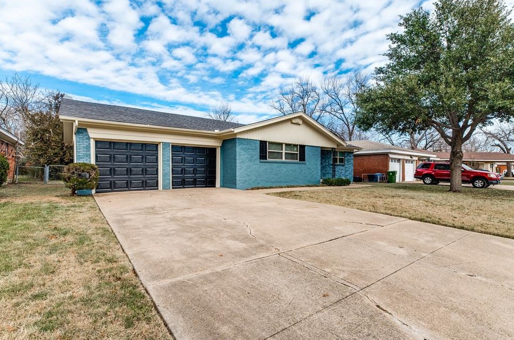 7513 Oxley Dr, Fort Worth, TX 76118