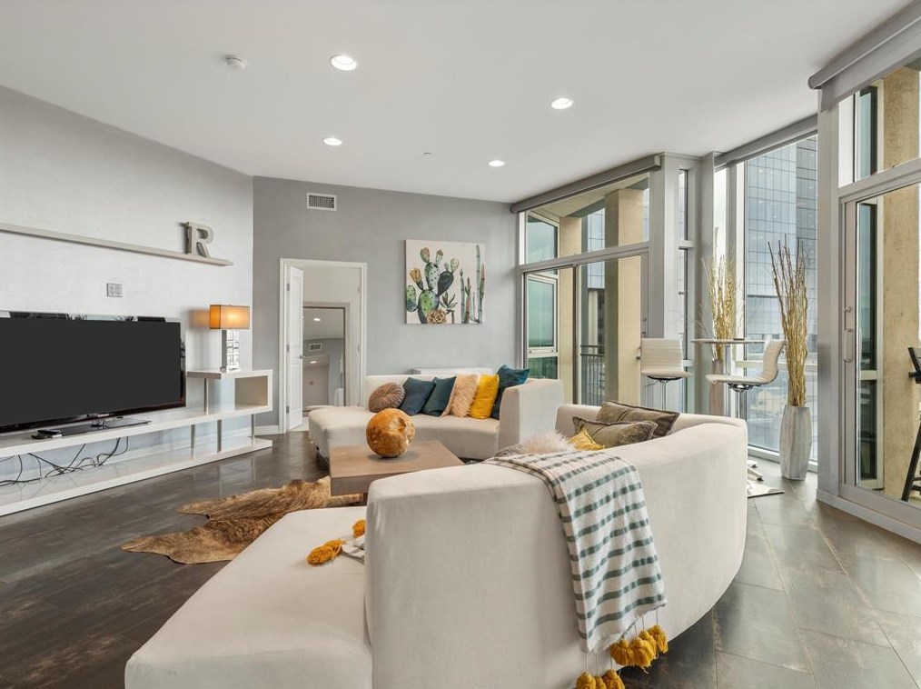 500 Throckmorton St Apt 1207, Fort Worth, TX 76102