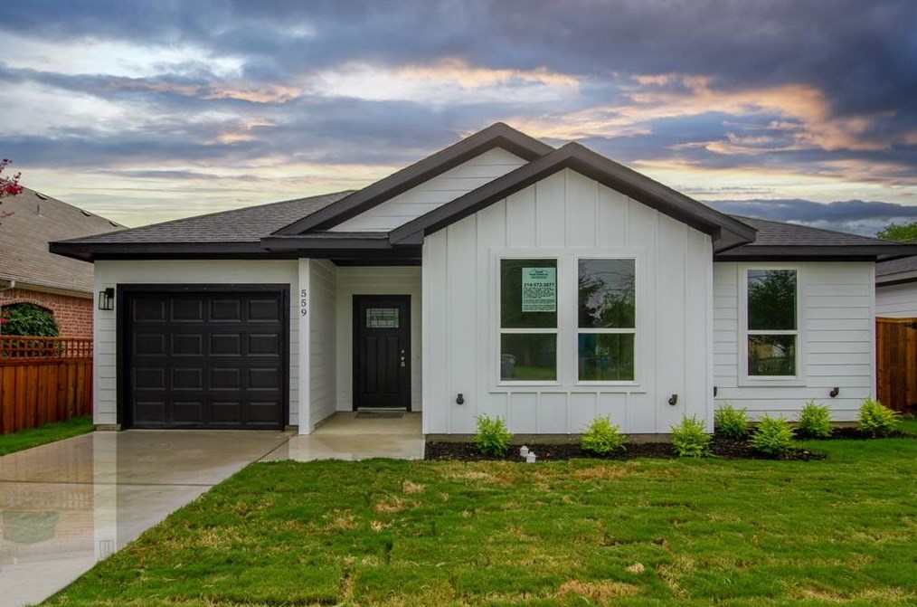 559 Elkhart Ave, Dallas, TX 75217