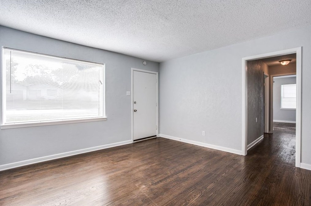 12107 Schroeder Rd, Dallas TX  75243-3648 exterior