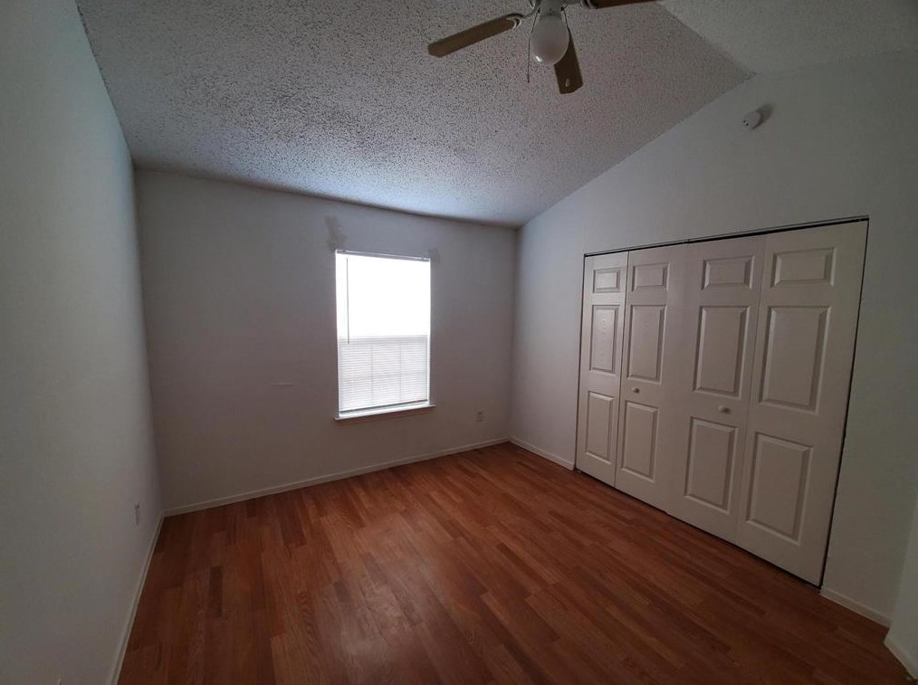 9475 Olde Towne Row, Dallas, TX 75227