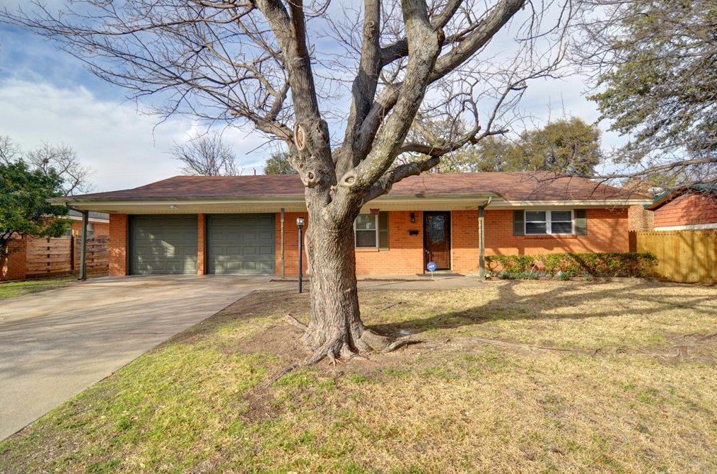 8104 Westvale Dr, Fort Worth, TX 76116