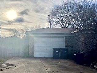 2805 Woodmont Trl, Fort Worth, TX 76133
