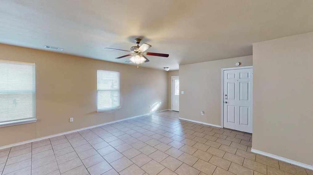 818 Parkplace Rdg, Princeton, TX 75407