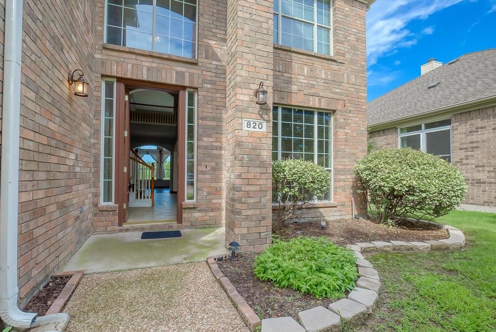820 Royal Crest Ct, McKinney, TX 75070