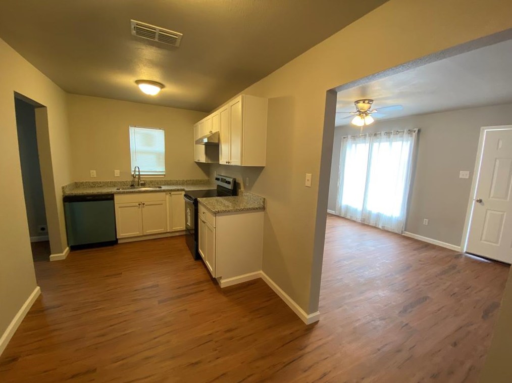1212 E Magnolia Ave, Fort Worth, TX 76104