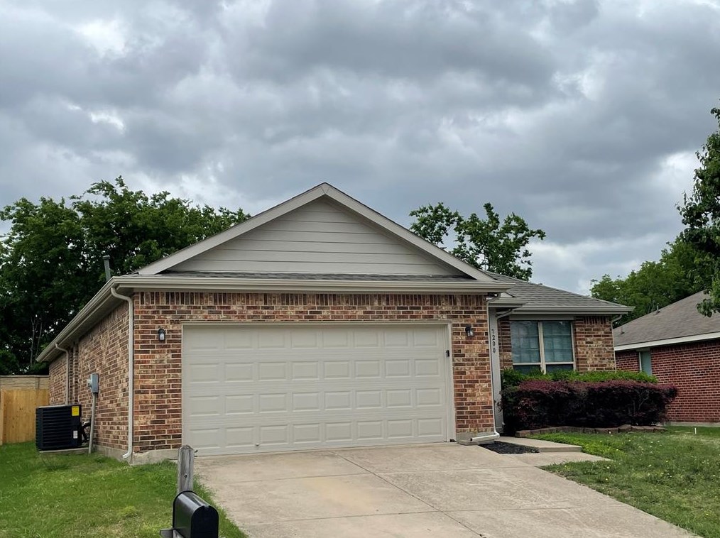 7200 Starwood Dr, Fort Worth, TX 76137