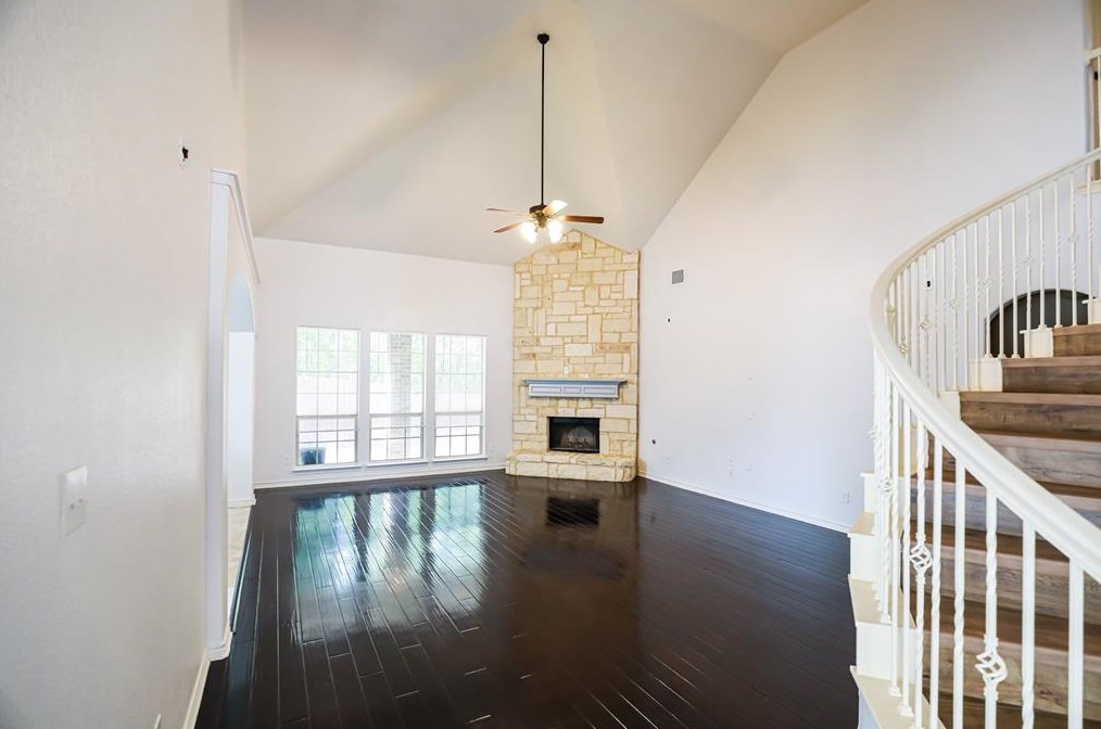 1405 Danna Ct, Midlothian, TX 76063
