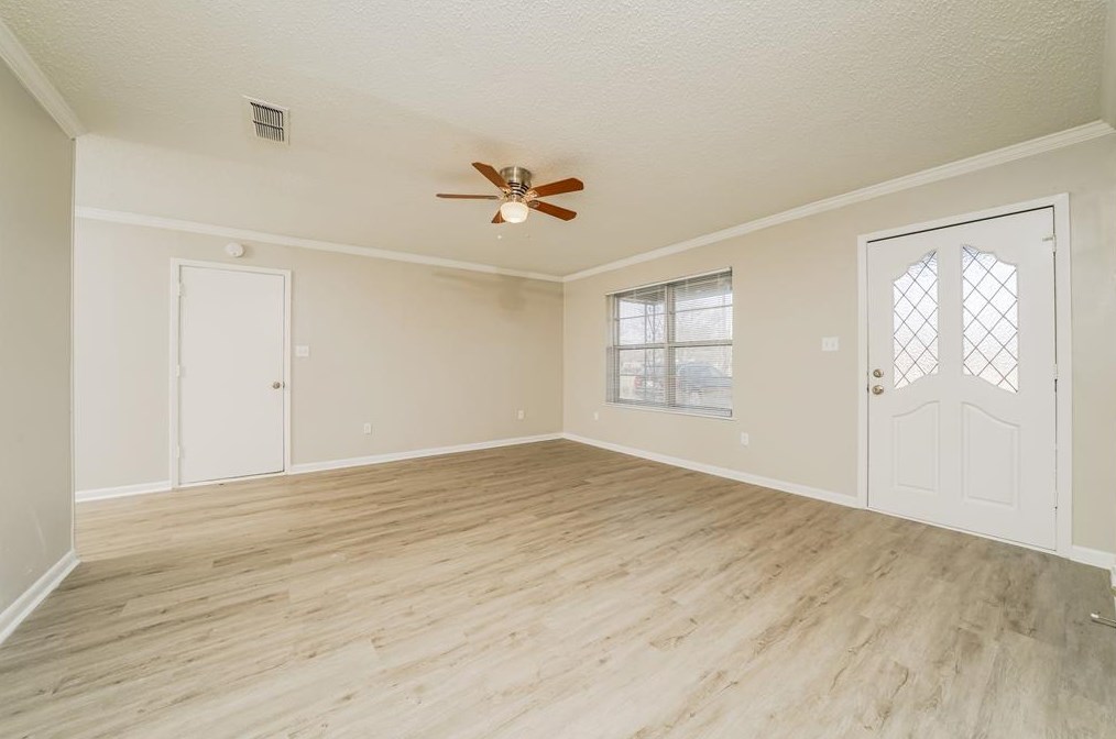 3413 Highmeadow Ln, Greenville, TX 75402