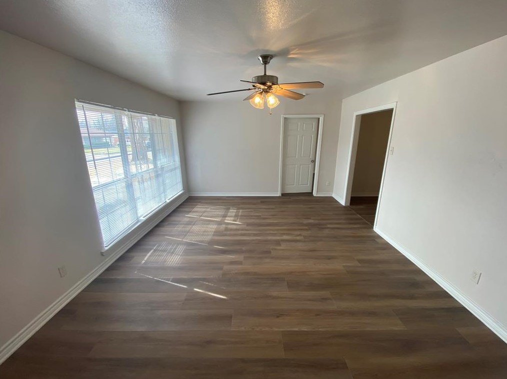 403 Bella Dr, Garland, TX 75040