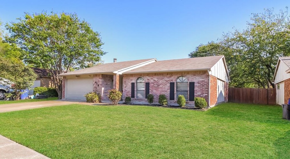 418 Forestwood Dr, Forney TX  75126-9728 exterior