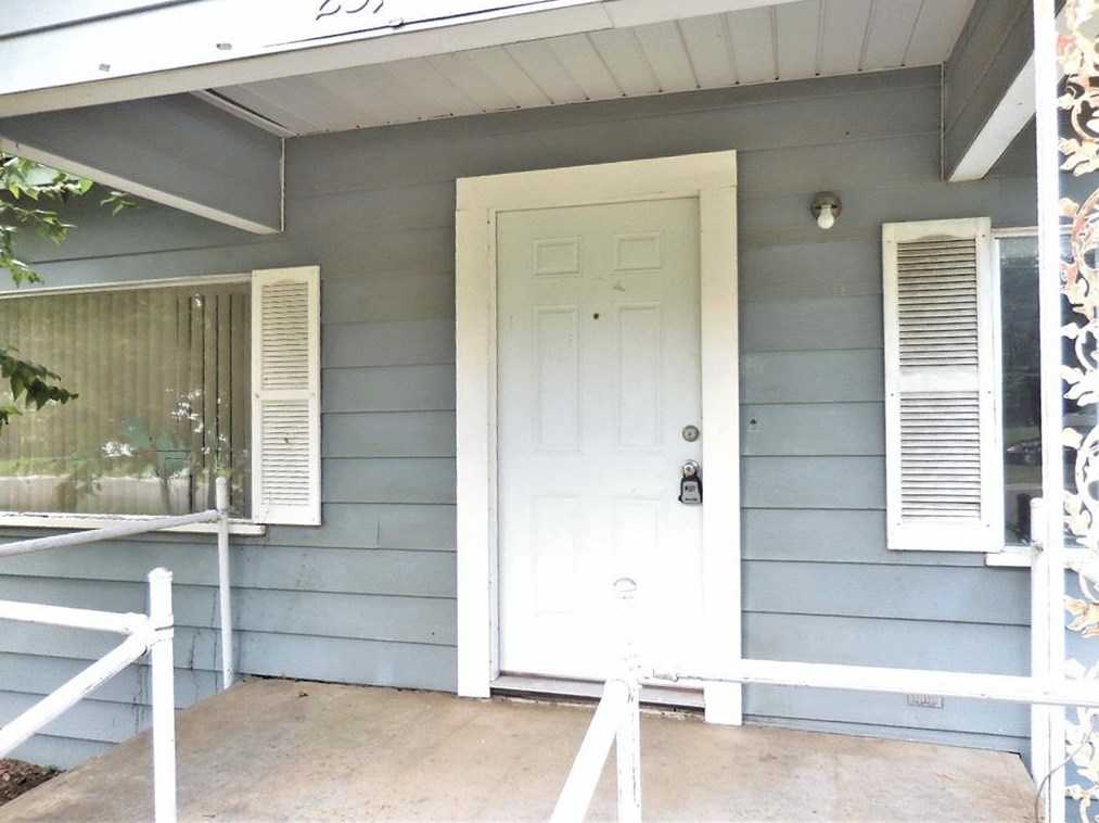 2317 Denison St, Denton, TX 76201