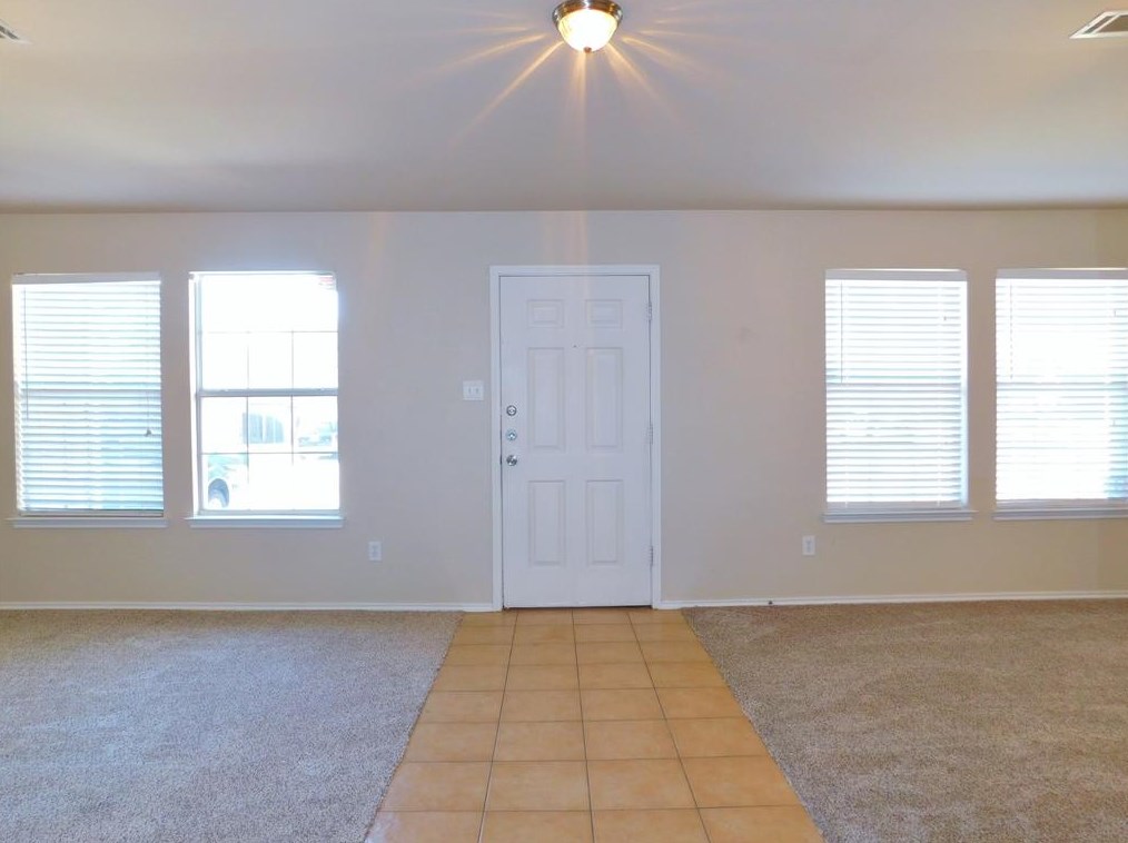 5025 Atlantic Dr, Denton, TX 76210