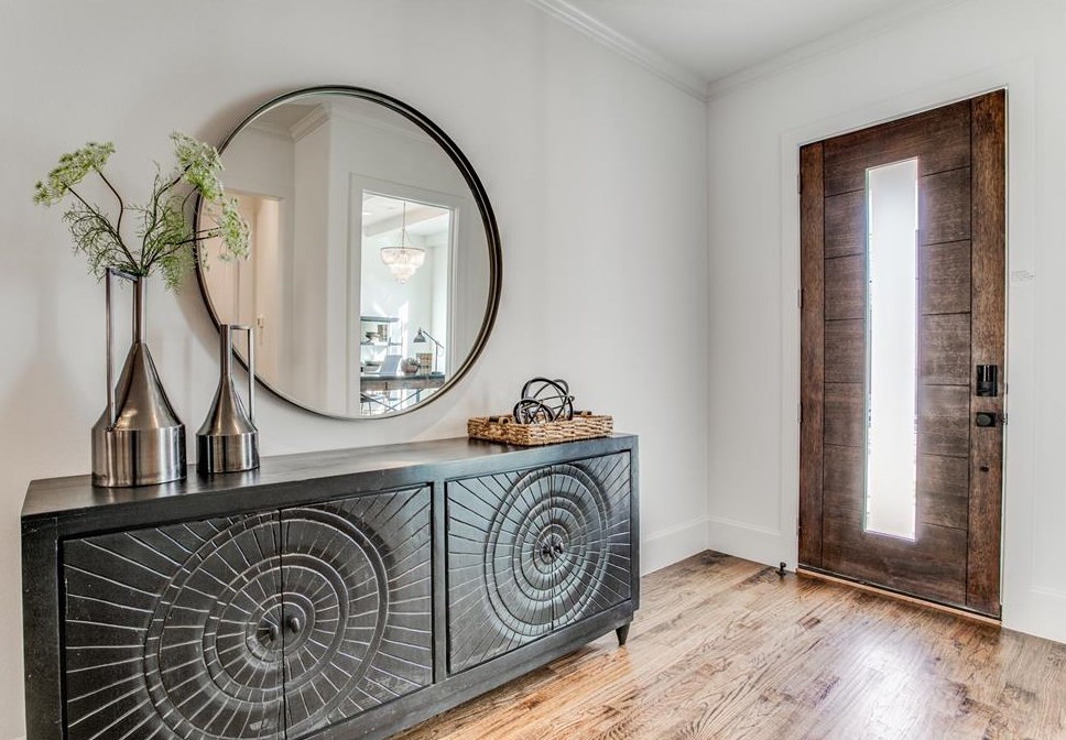 5843 Ln Vis Dr, Dallas TX 75214-4229 exterior