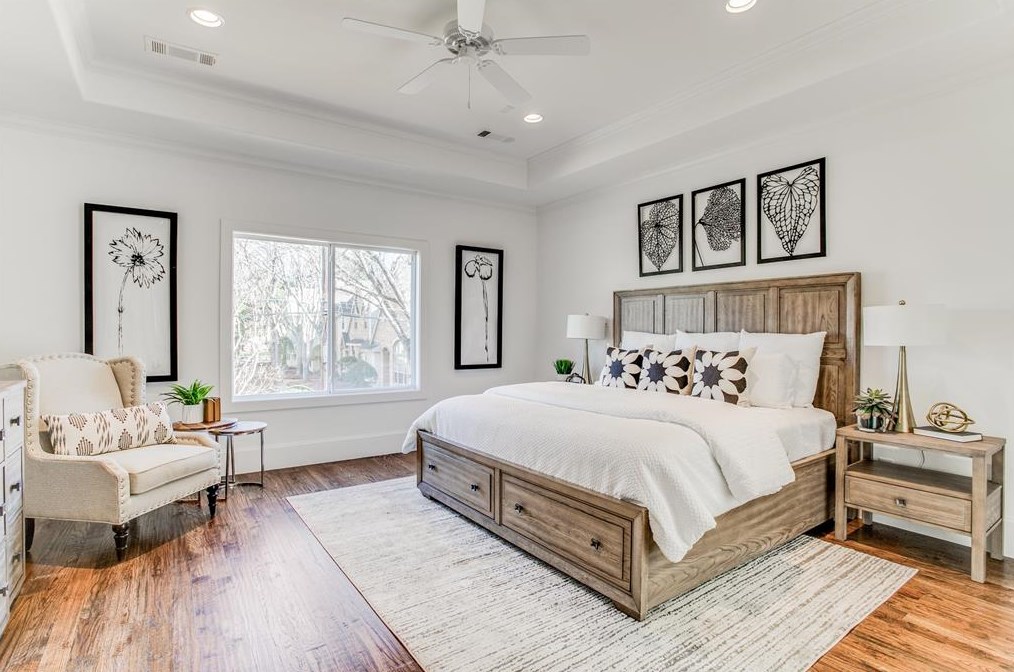 5843 Ln Vis Dr, Dallas TX 75214-4229 exterior